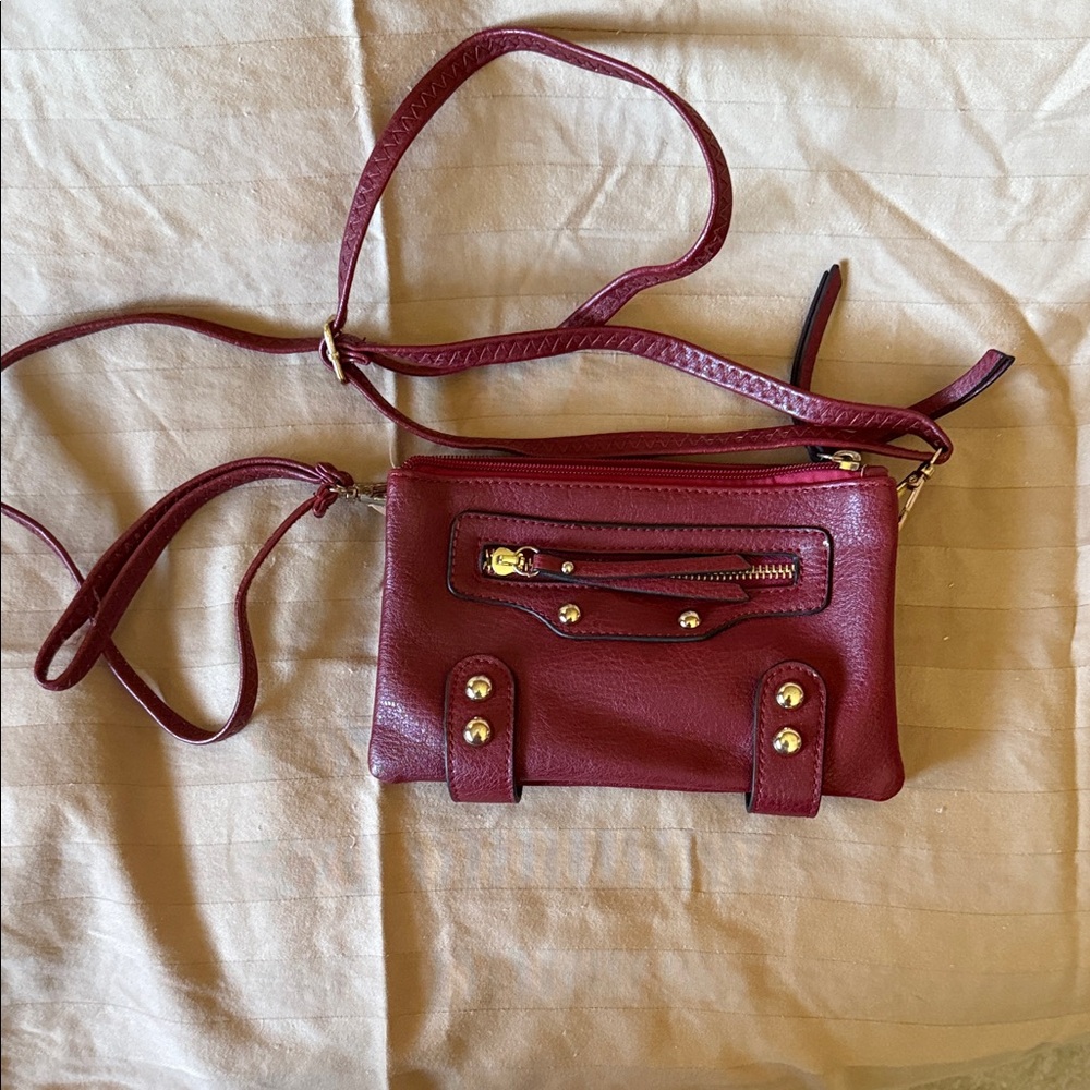 Elegant Burgundy Leather Crossbody Bag